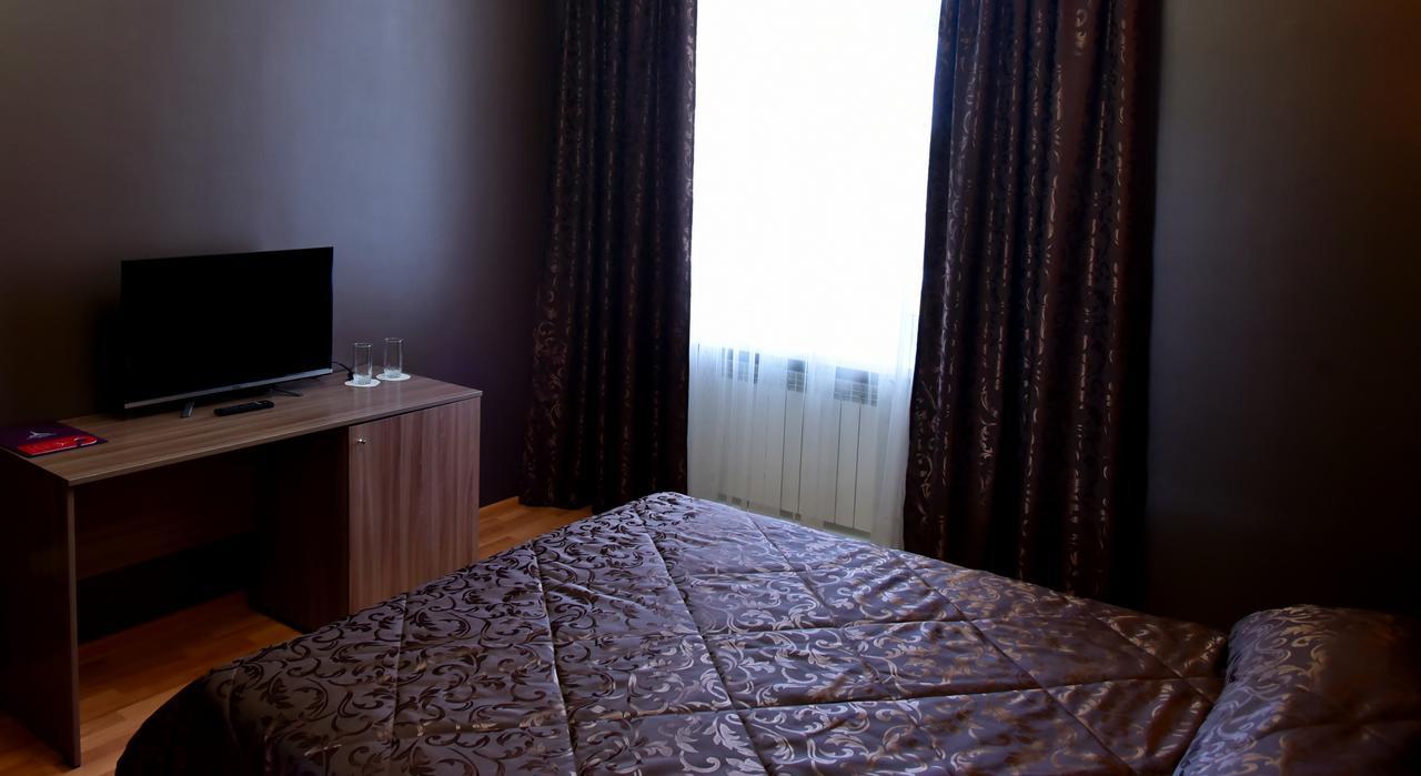 Hotel Gloria Kostanay Extérieur photo