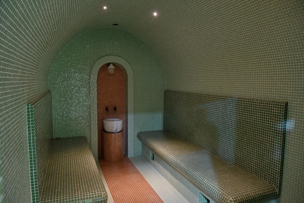 Hotel Gloria Kostanay Extérieur photo