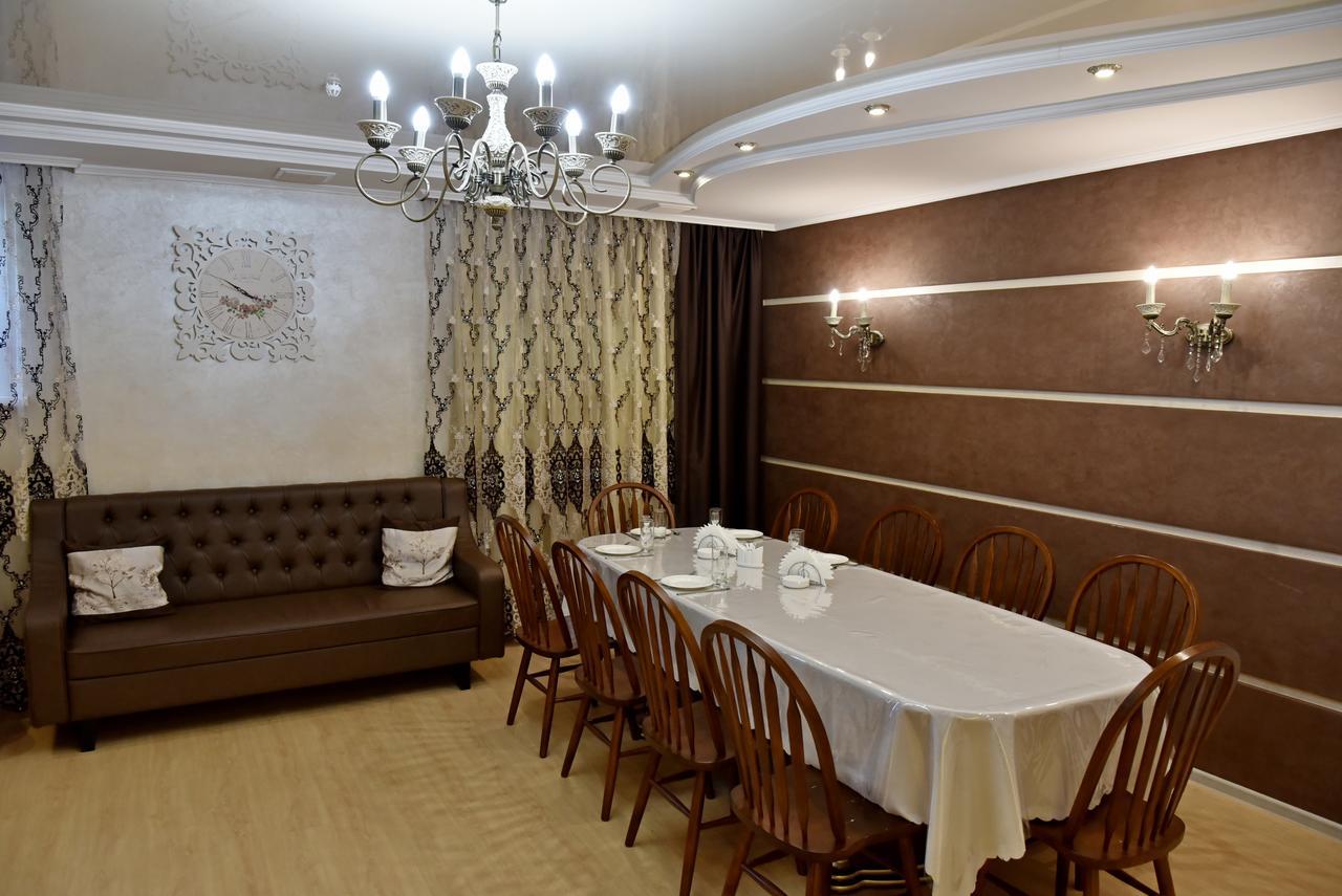 Hotel Gloria Kostanay Extérieur photo